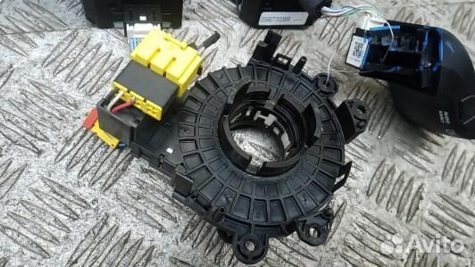 Переключатель поворотов и дворников (стрекоза) renault fluence 1 (4TD14Q801)