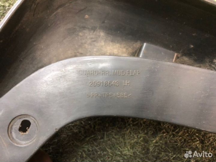 Брызговик задний левый Chevrolet Captiva C140 2012