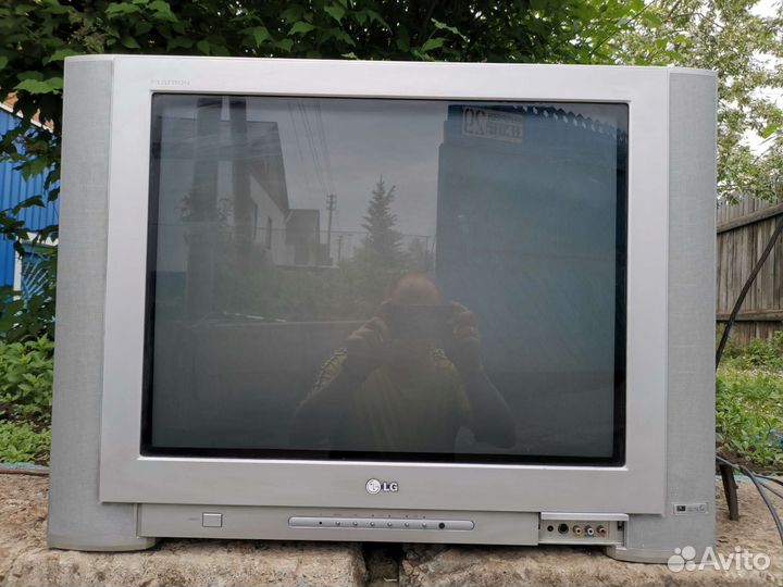 Телевизор LG RT-29FA34RB