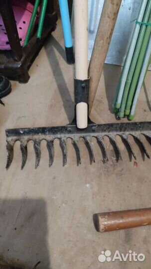 Тяпка, лопата совковая, грабли, вилы топор