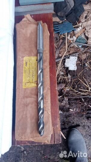 Фрикцион токарного станка, сверла, патроны,оправки