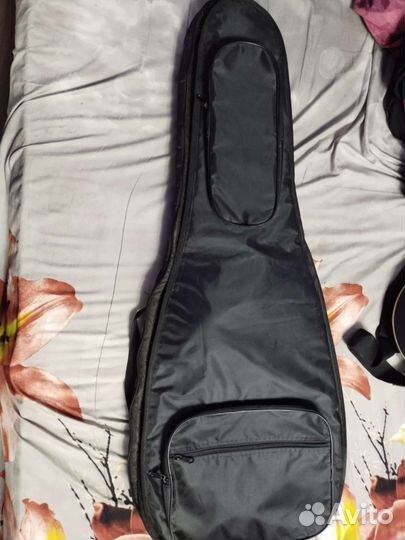 Электрогитара