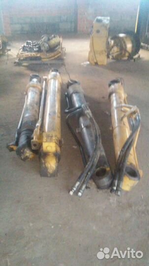 Гидроцилиндр ковша caterpillar 330DL CAT 330dl 336