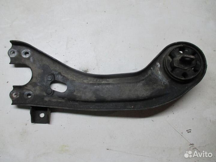 Рычаг задний продольный правый Hyundai Santa Fe