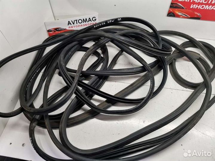 Уплотнитель двери (багажника) (SsangYong Actyon)