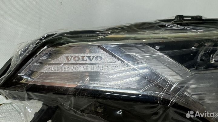 Фара volvo xc90 правая новая 32228297 valeo