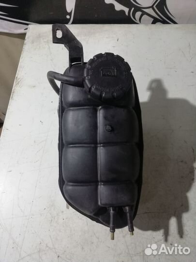 Бачок расширительный охлаждения Mercedes W220