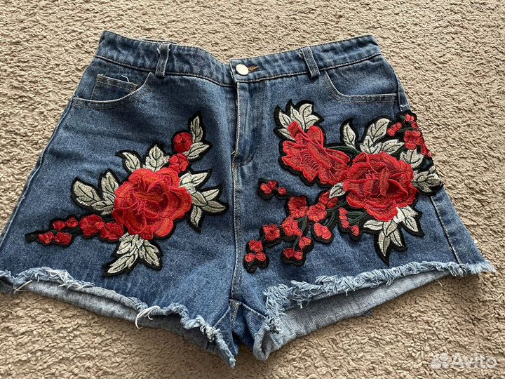 Женские джинсовые шорты