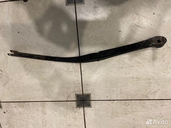 Поводок дворника левый BMW E39