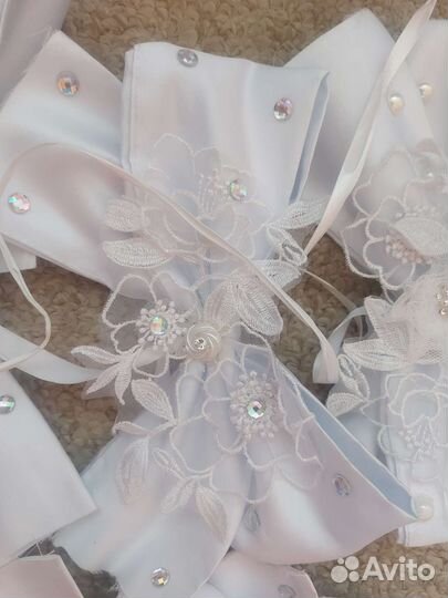 Свадебные украшения на машину банты