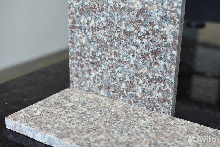 Гранитная плитка Bainbrook Brown