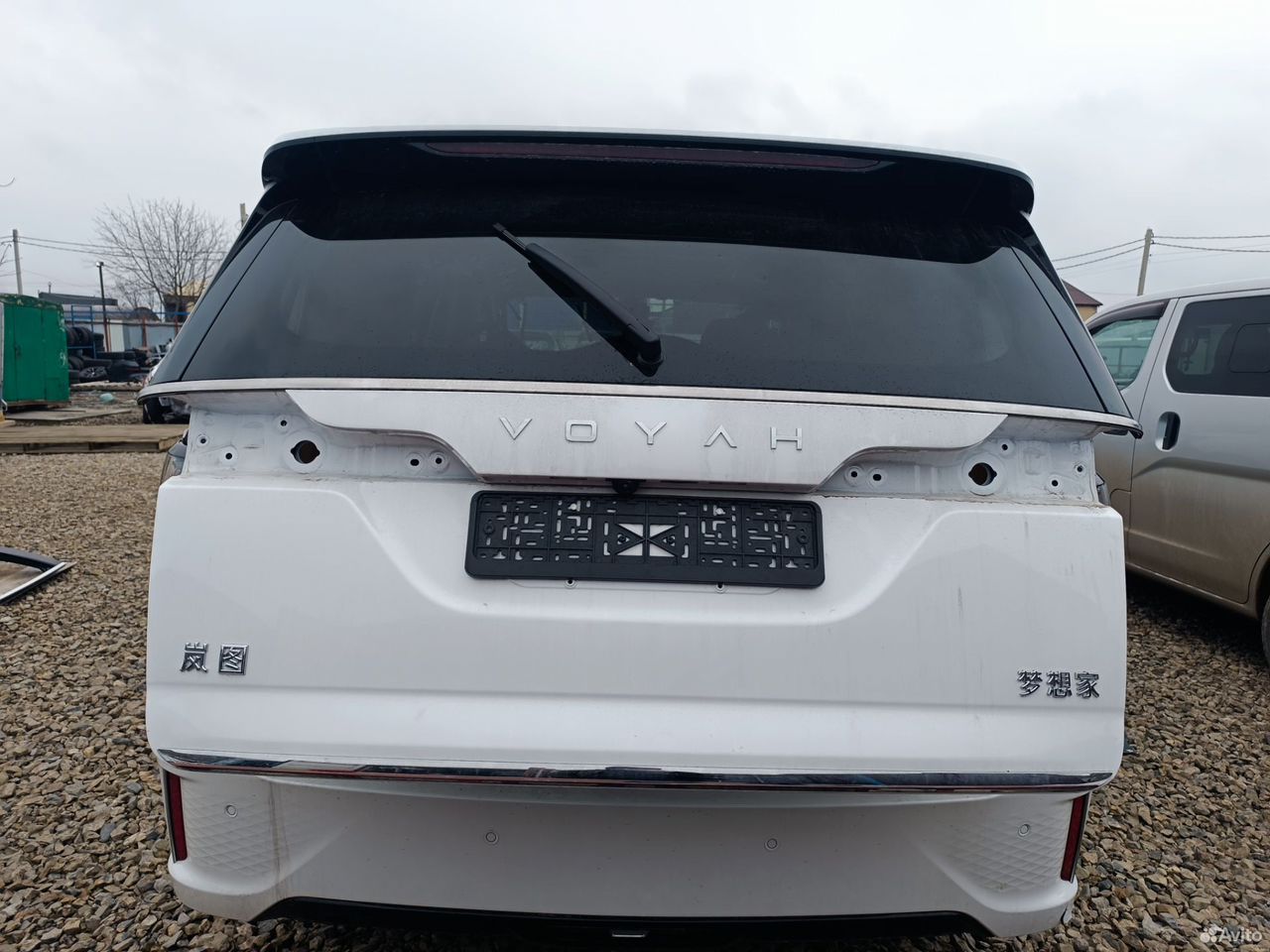 Крышка дверь багажника Voyah Dream