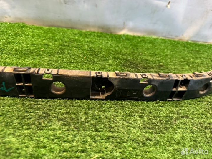 Крепление бампера заднее левое Nissan X-Trail