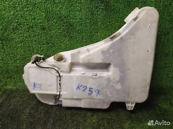 Бачок омывателя лобового стекла BMW 5-серия F10/F