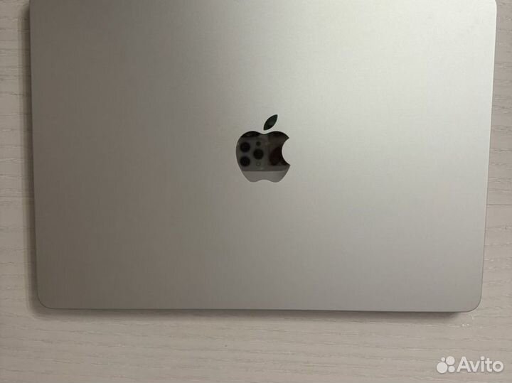 Macbook air 13 m2 256