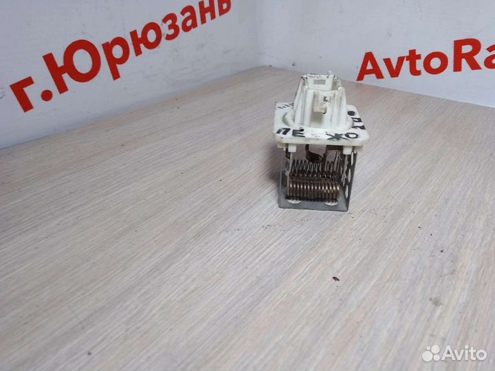 Резистор отопителя Peugeot 206