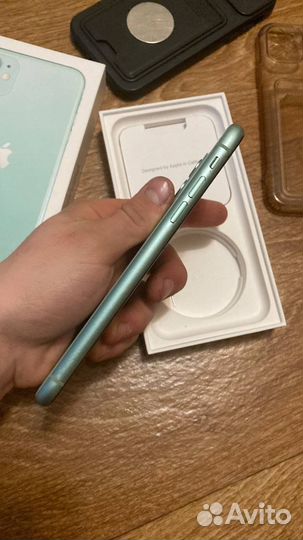 iPhone 11, 64 ГБ