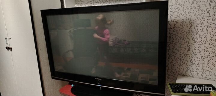 Телевизор samsung