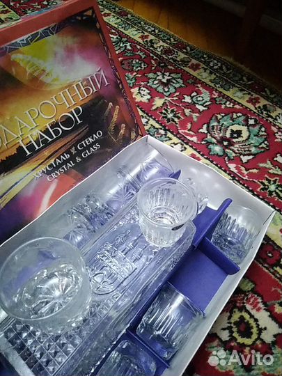 Подарочный набор. Графин и стаканы. 12 шт