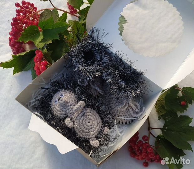 Подарочный набор для малыша / пинетки и игрушка