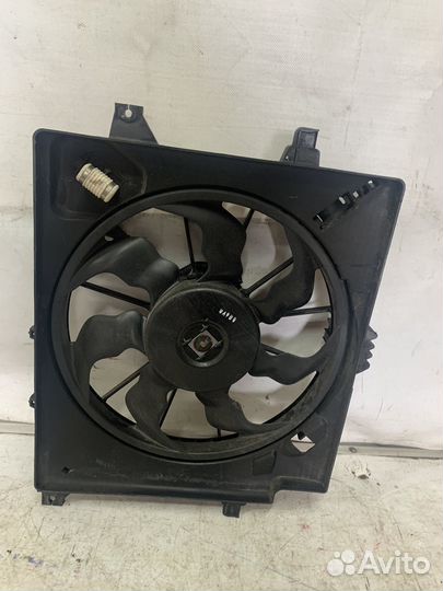 Вентилятор охлаждения Kia Ceed 2 купе JD 2012