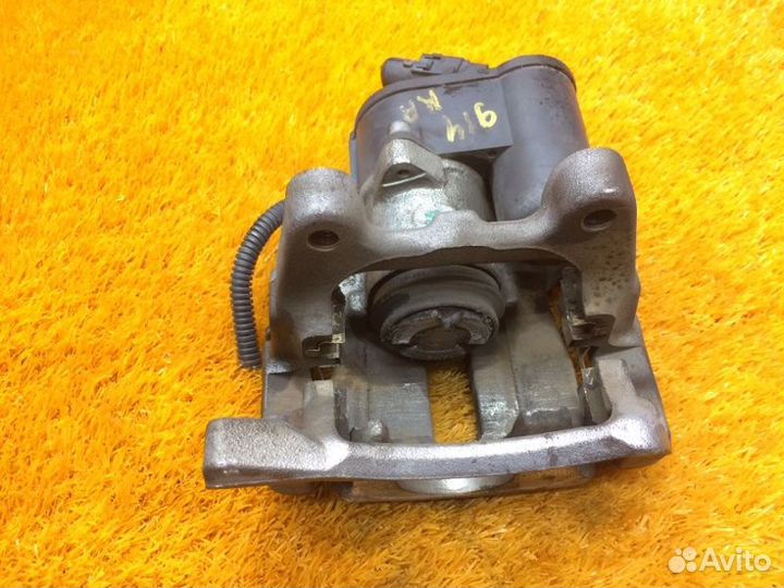 Суппорт задний правый Volkswagen Passat B7 caxa