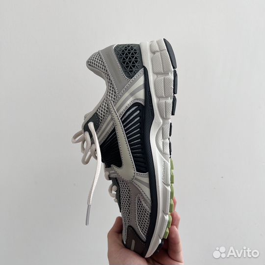 Nike air zoom vomero 5