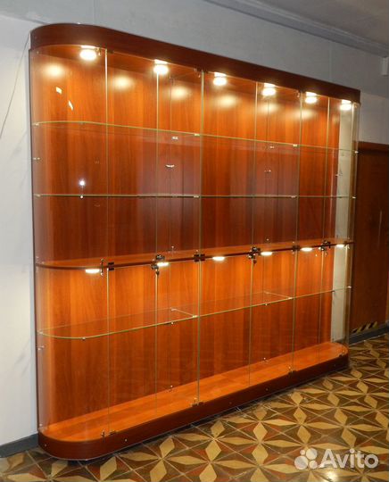 Стеклянные витрины