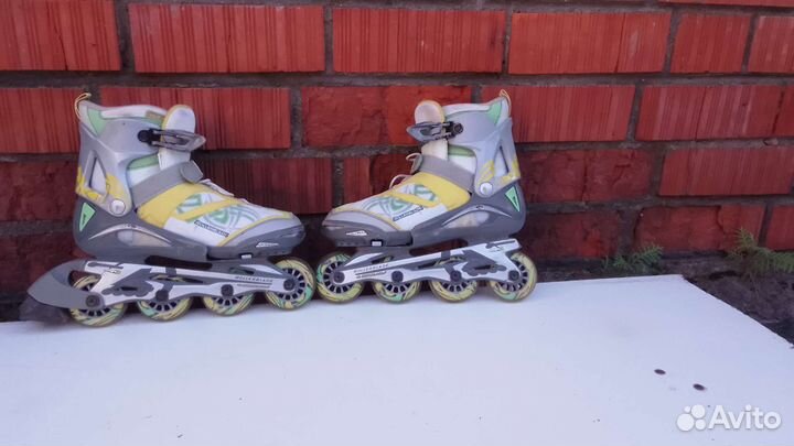 Роликовые коньки Rollerblade + комплект защиты