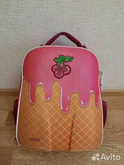 Школьный рюкзак