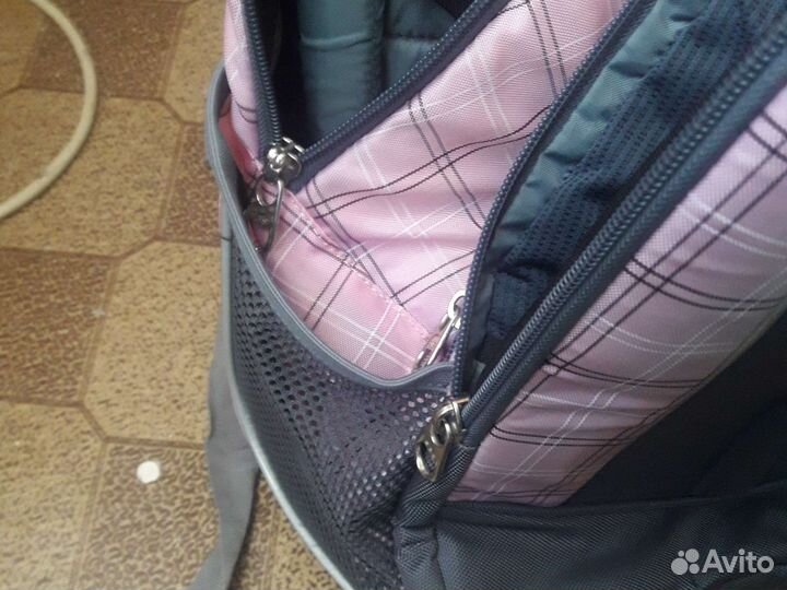 Очень хороший рюкзак,школьный для девочки