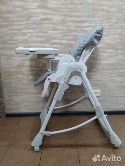 Стульчик для кормления с рождения