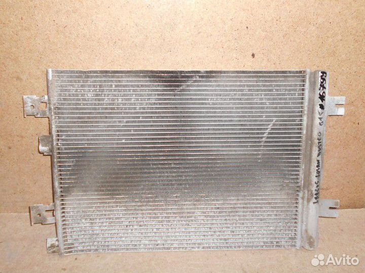 Конденсер (радиатор кондиционера) Renault Largus