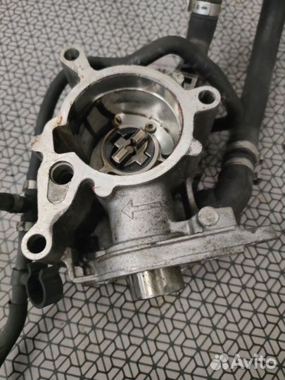 Вакуумный насос Audi A4 B8 1.8 CDH 2009