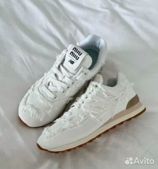 Кроссовки New Balance Miu Miu