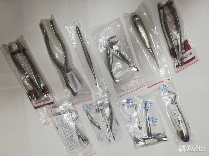 Инструмент стоматолога хирурга