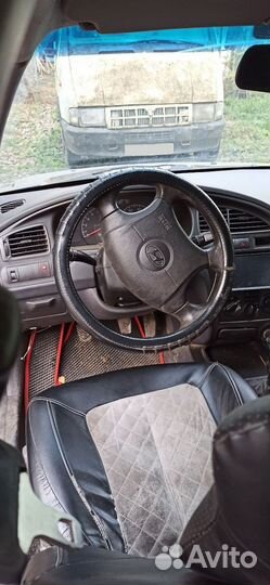 Hyundai Elantra 2.0 МТ, 2000, 290 000 км