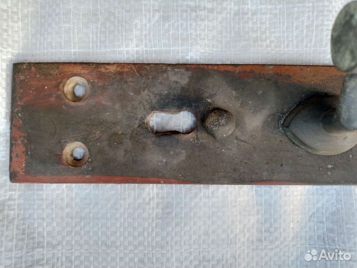 Антикварная дверная ручка