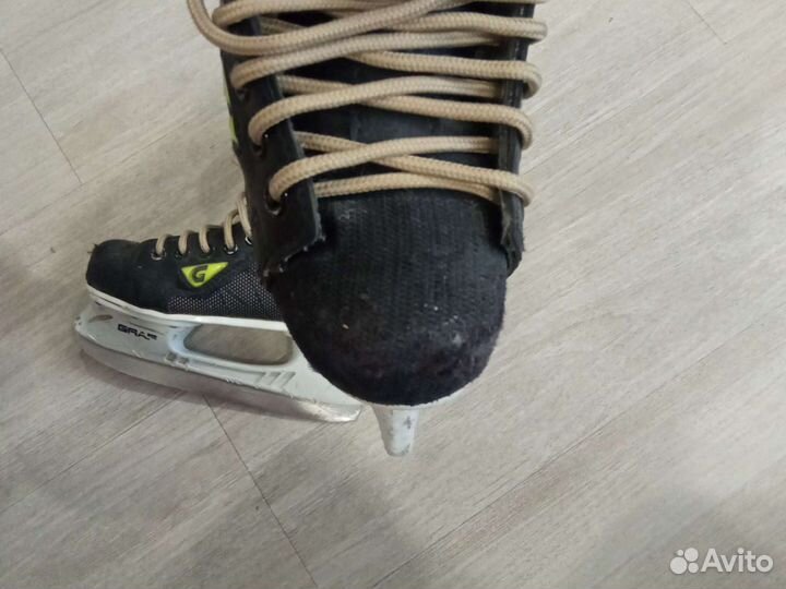 Коньки хоккейные детские