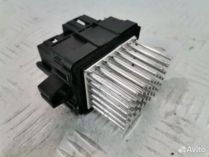 Сопротивление печки Opel Astra H/Family рест. 2010