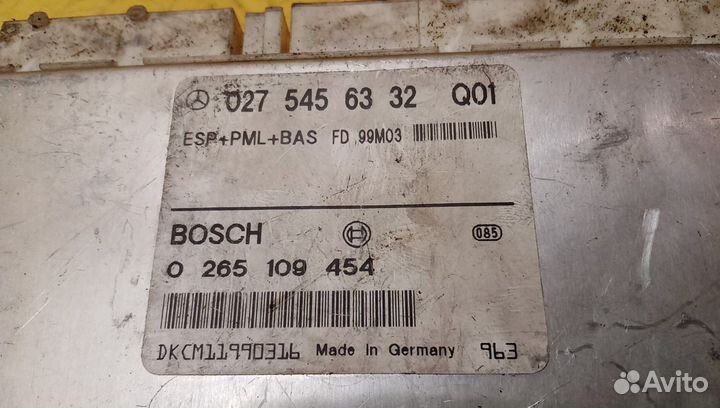 Блок электронный W220 S-klass A0275456332