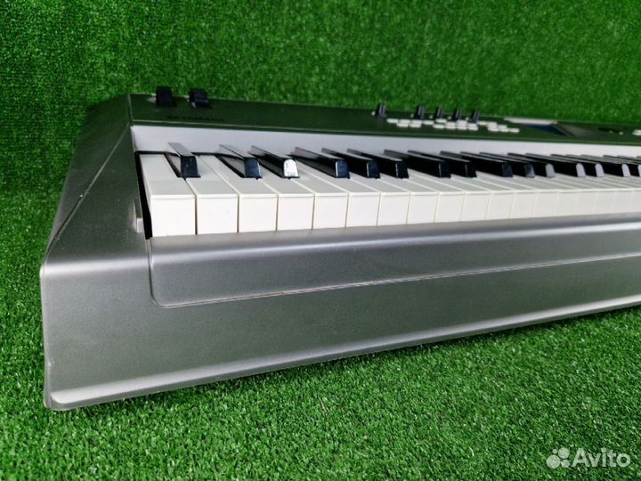 Синтезатор Yamaha MM8