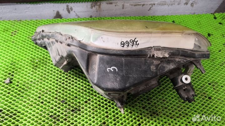 Фара правая Renault logan