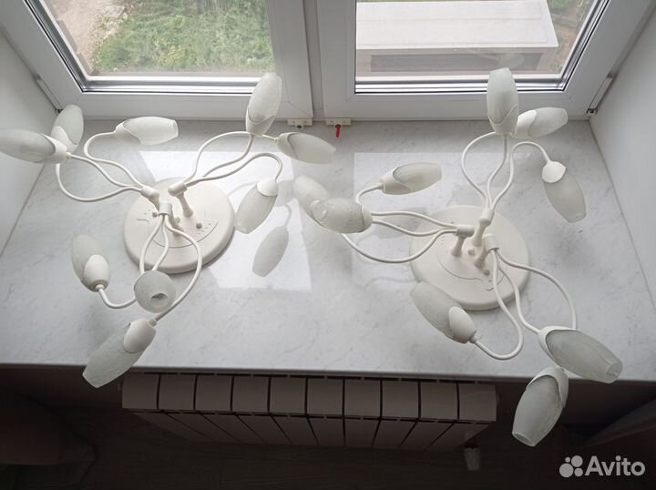 Две Люстры потолочные б/у