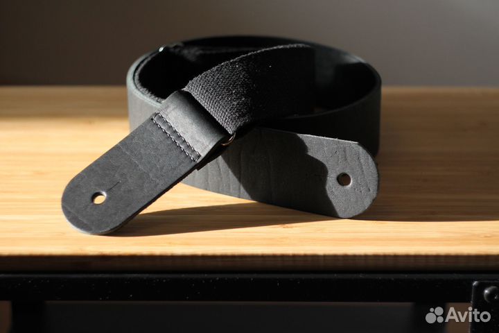 Кожаный гитарный ремень