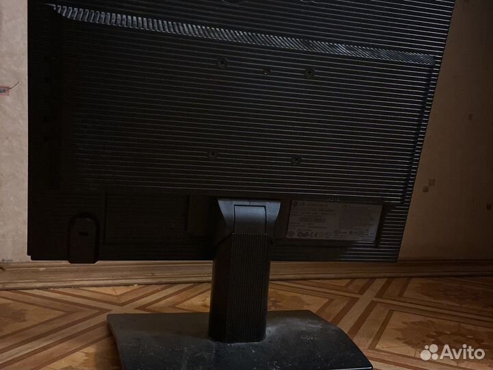 Монитор LG
