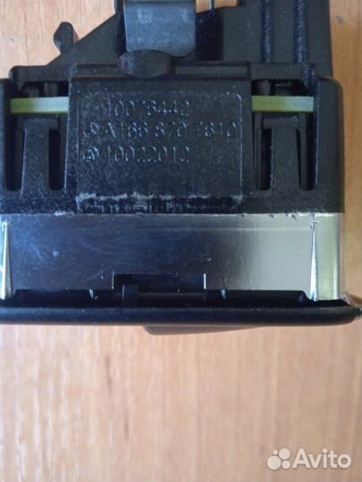 Кнопка открывания багажника Mercedes Gle-Class 166