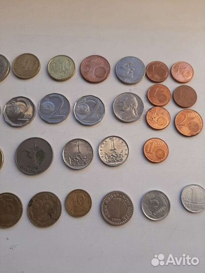 Разные старые монеты
