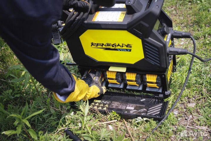 Аккумуляторный сварочный аппарат Dewalt/ Renegade