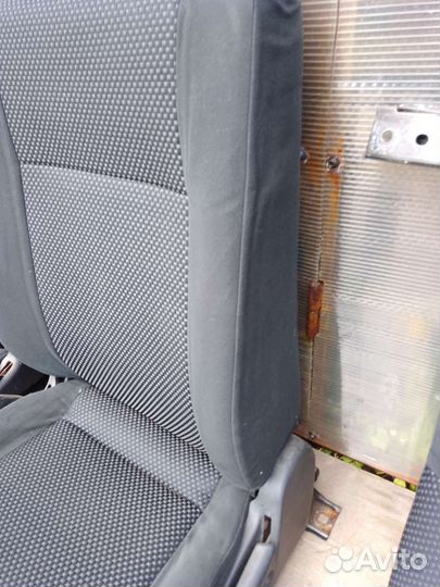 Сиденья Mitsubishi lancer 9